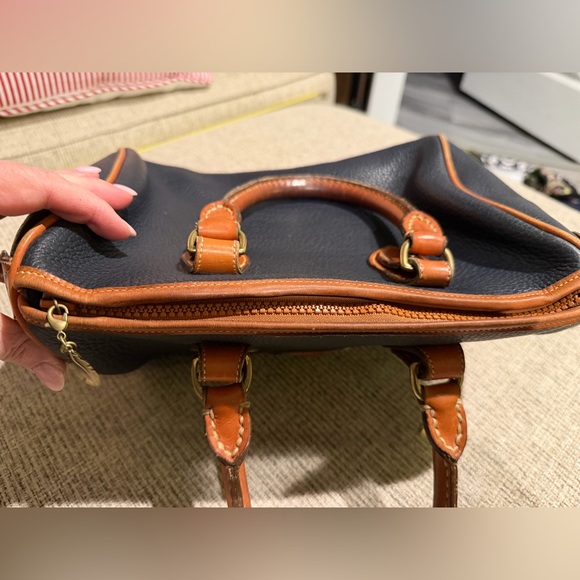 Vintage Dooney & Bourke Navy Pebbled Leather Satchel USA Made Classic Leather - Picture 7 of 16